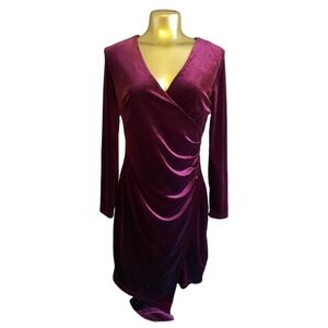 Le chateau S velvet Bordeaux‎ dress. Holiday piece